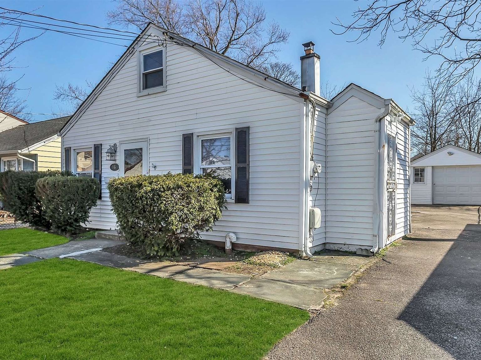 16 Chamberlain Street, Hempstead, NY 11550 Zillow