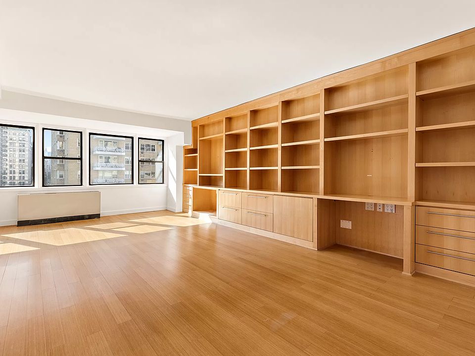 1st image of 55 E 9th St APT 9G