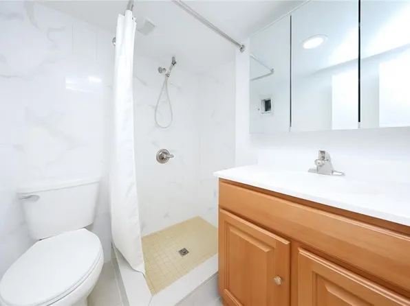 1152 64th Street image 16 of 32