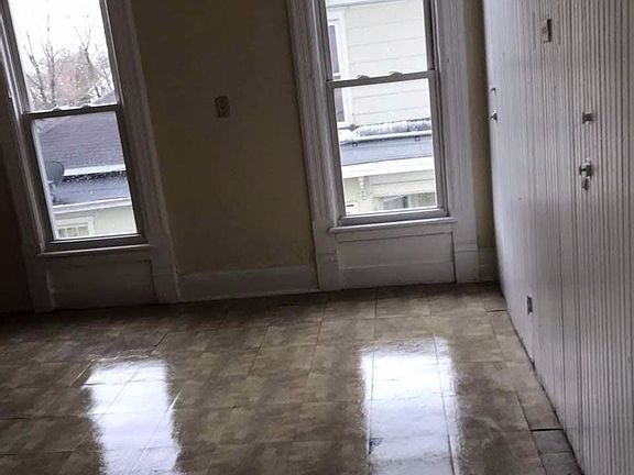 3rd image of 245 W Church St #1/2