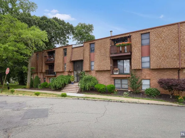 700 Schuyler Ave APT E24, Kearny, NJ 07032