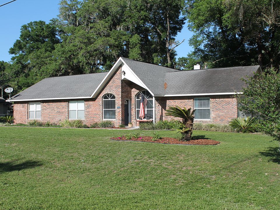 1st image of 5849 NE 6th Ct