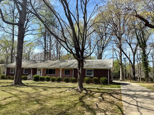 819 Glendora Dr, Charlotte, NC 28212