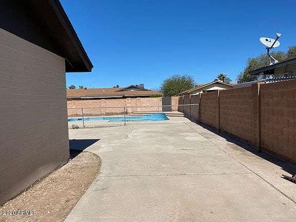 3rd image of 3848 W Garden Dr