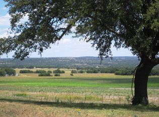 929 Arlitt Rd, Fredericksburg, TX 78624