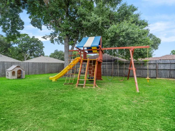 2016 Briar Ln, Richmond, TX 77469