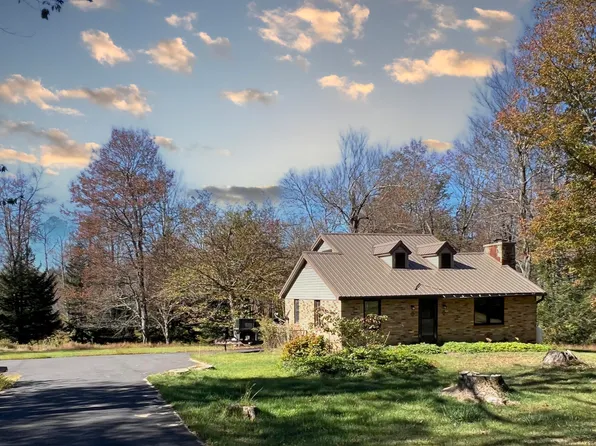 1171 Little Billy Ln, Tobyhanna, PA 18466