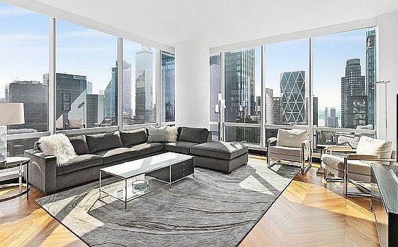 3rd image of 157 W 57th St APT 42B
