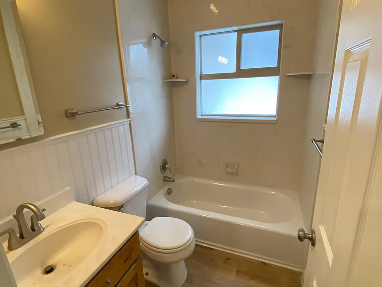1401 N 300 W — Photo 11