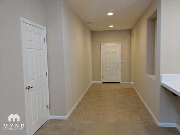 4th image of 11098 Colton Dr