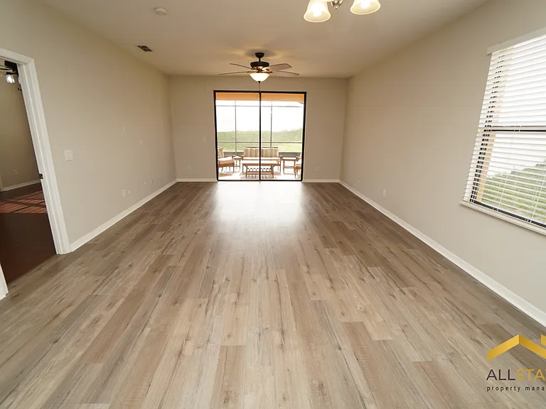 401 Savannah Preserve Loop — Photo 9