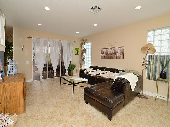 Home For Sale In Canyon Isles