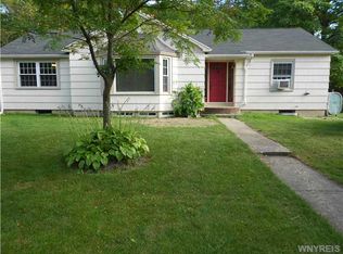 6073 Bunting Rd, Orchard Park, NY 14127