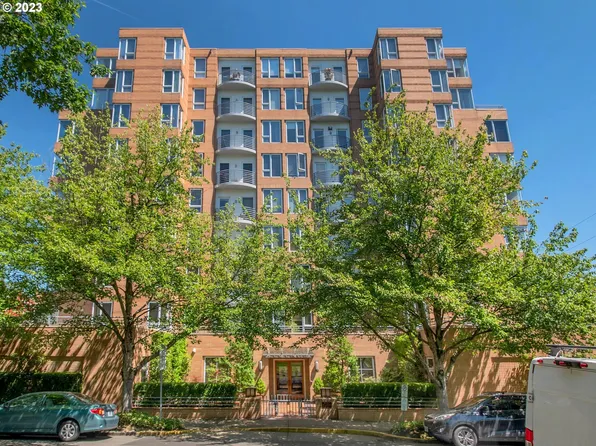 1132 SW 19th Ave Unit 305, Portland, OR 97205