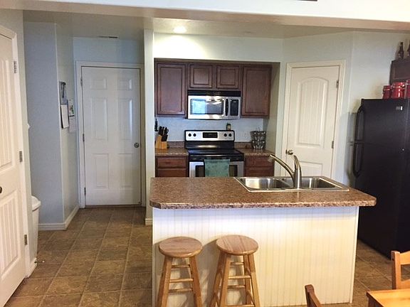 3rd image of 1705 E Dragonfly Ln