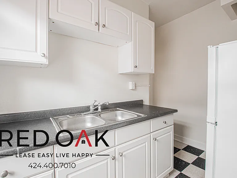 447 S Grand View St #307 — Photo 7