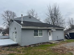 252 Wiscasset Rd, Highland Lakes, NJ 07422