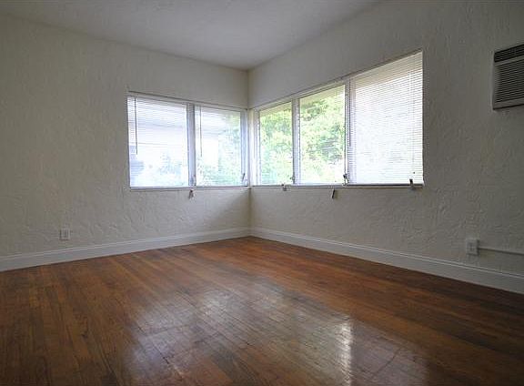 2nd image of 7635 Dickens Ave