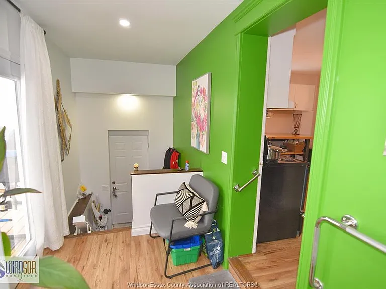 2471 Pillette Rd — Photo 41