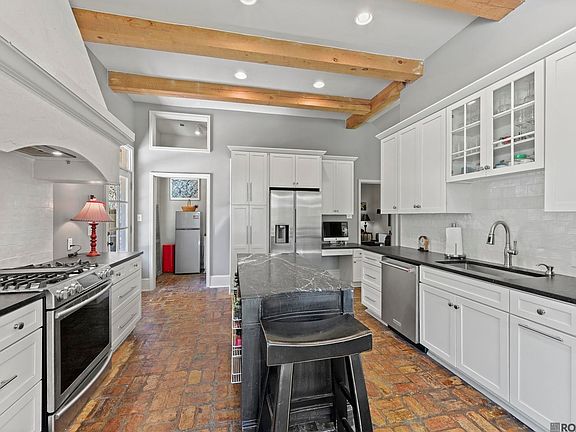 2nd image of 3231 Woodland Ridge Blvd