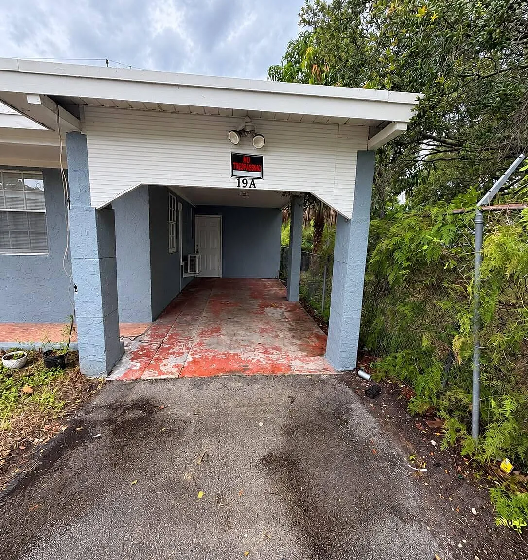 2 bed, 1.0 bath, 1092 sqft, $1,900 — Photo 2