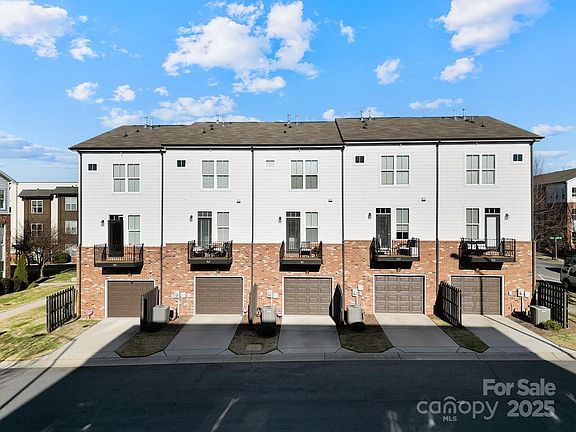 3rd image of 761 Seigle Point Dr