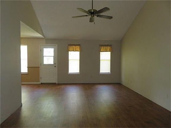 2nd image of 2708 Sue St
