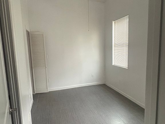 2nd image of 1223 W Leigh St #C