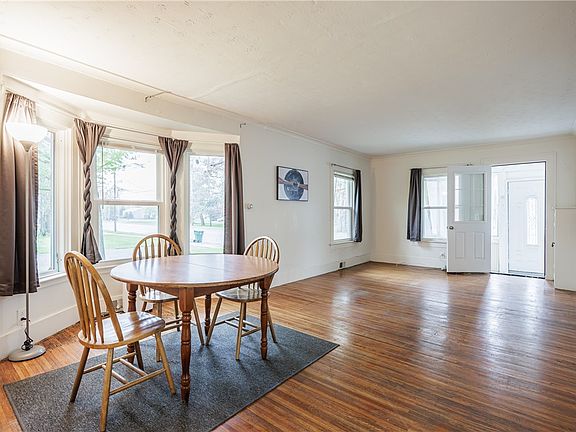 5th image of 3862 Mount Read Blvd