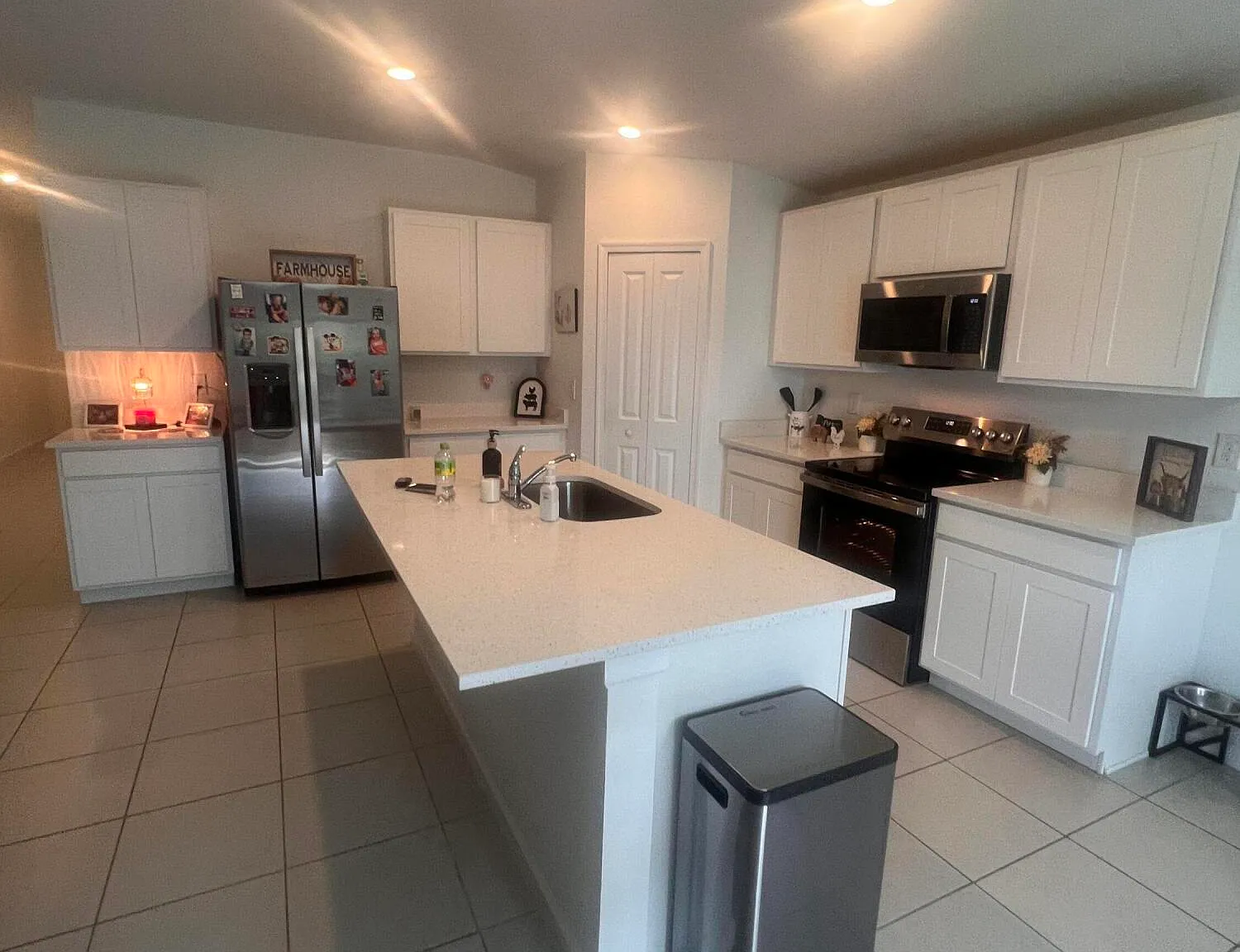 4 bed, 2.0 bath, 2276 sqft, $2,395 — Photo 2
