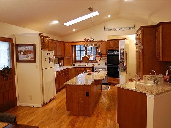 3rd image of 1926 Windy Hill Ct