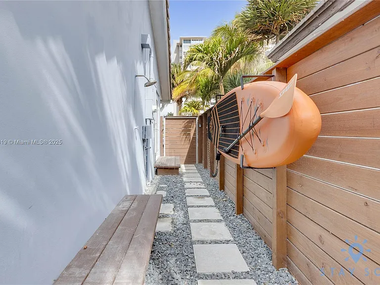 328 Missouri St — Photo 35