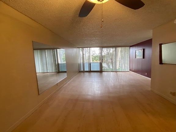 3rd image of 1600 Wilikina Dr APT A309