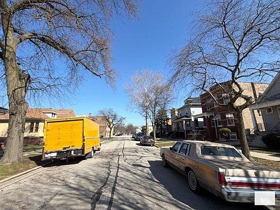 5th image of 1227 Highland Ave