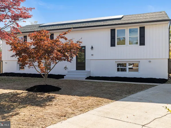 10 Kearsley Ct, Sicklerville, NJ 08081