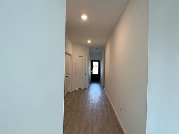 2nd image of 10506 Beachball Bnd