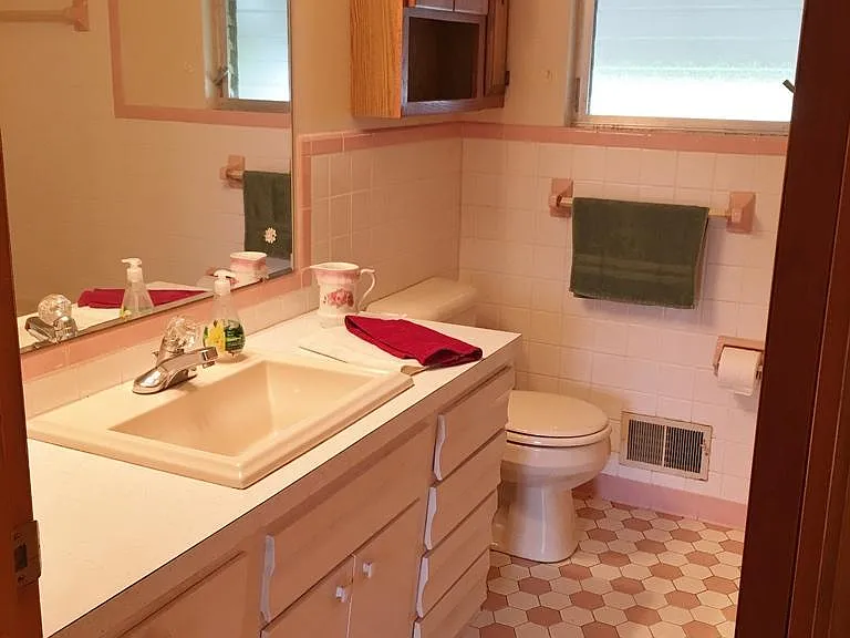 Full bath-this is old picture-Painted to white