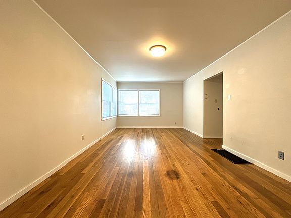 3rd image of 1324 El Camino Real APT 1