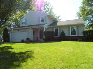 69 Sweet Briar Knl, Henrietta, NY 14467