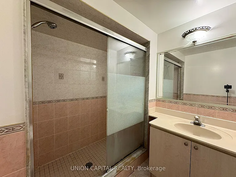73 Manston Cres #BASEMENT — Photo 9
