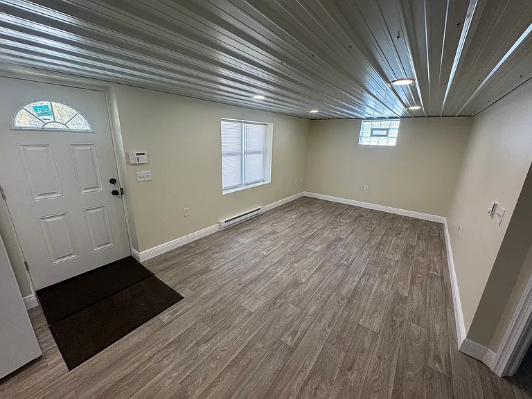 374 Sunview Dr — Photo 4