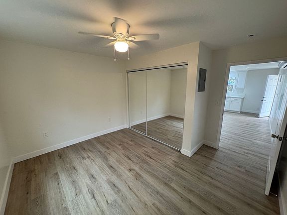 3rd image of 1440 E 48th Pl #1
