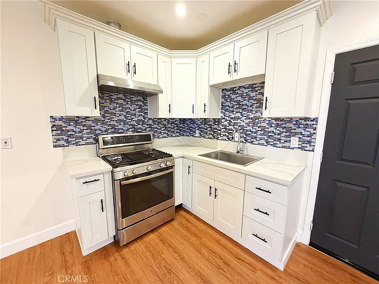 1530 W Kildare St — Photo 5
