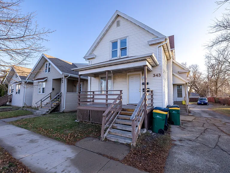 343 N Main St — Photo 2