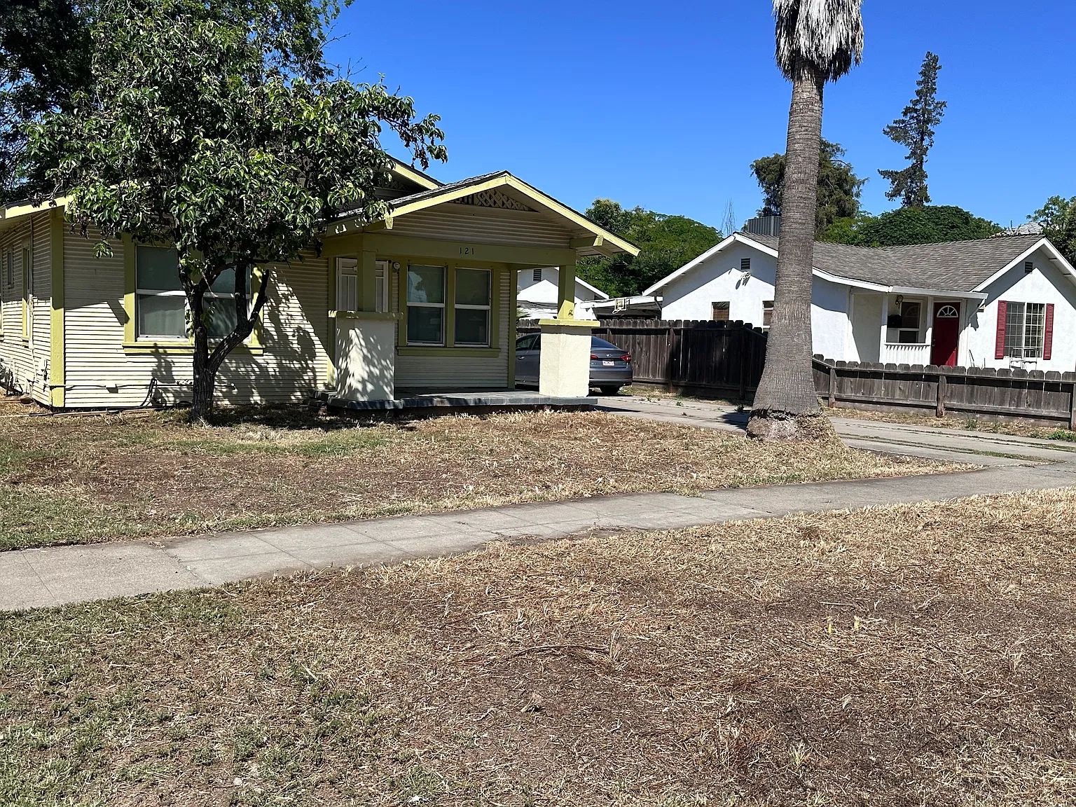 3 bed, 2100 sqft, $1,950 — Photo 2