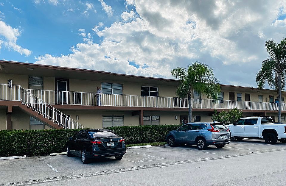 1st image of 7300 NW 5th Pl APT 203