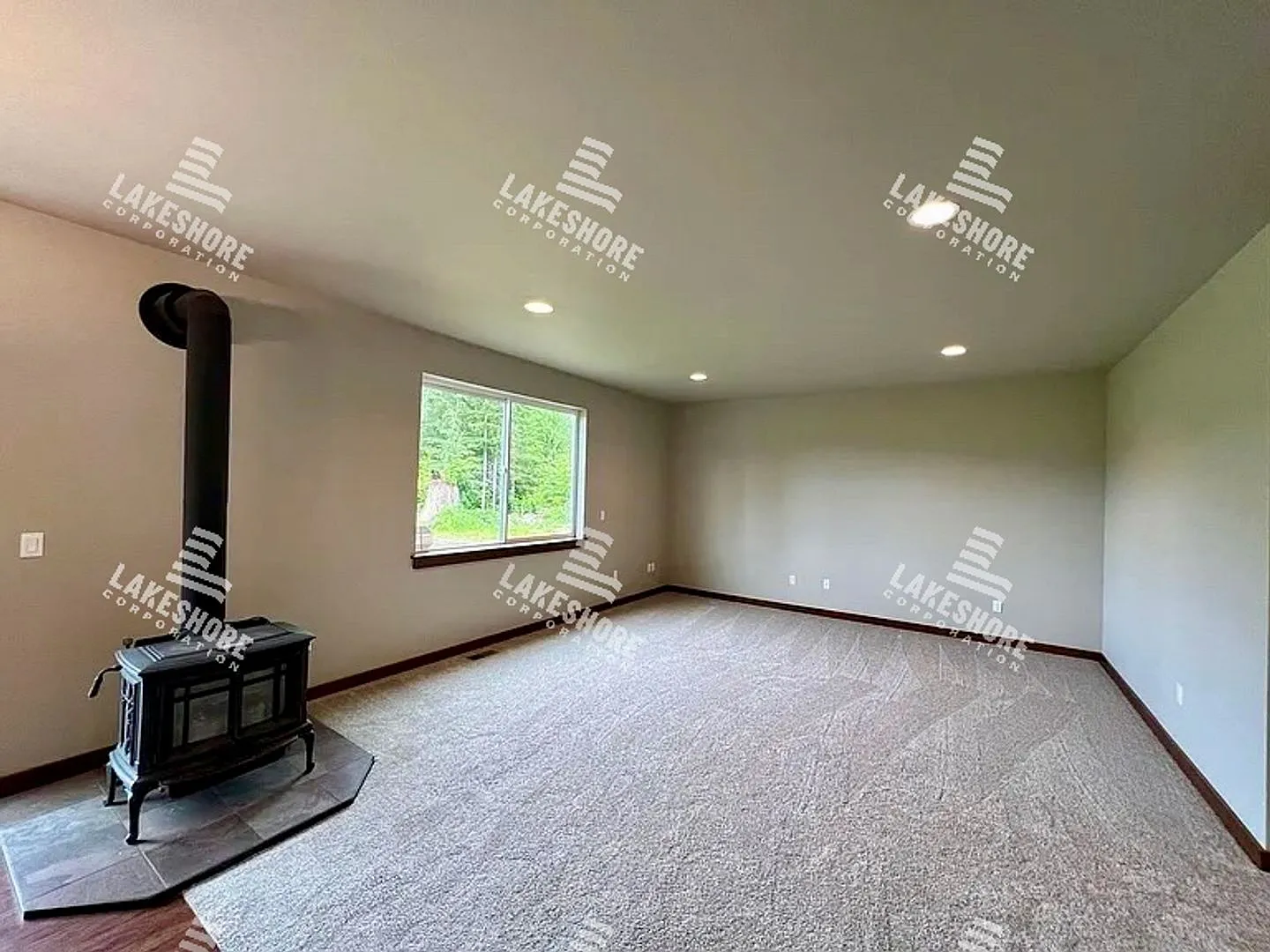 Spacious and Secluded 4 Bed 2 Bath Monroe Home w/ Beautiful Views!! — Photo 4
