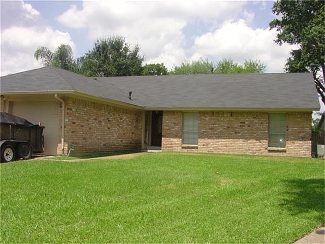 1st image of 16315 Hollow Rock Dr