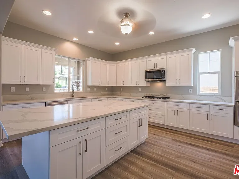 22430 Leisure Dr — Photo 20