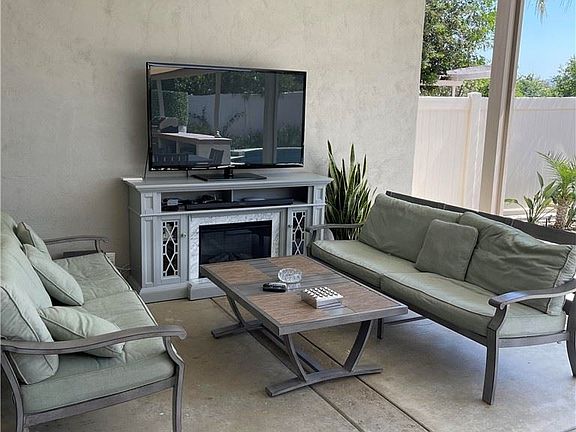 3rd image of 43549 Nantes Ct